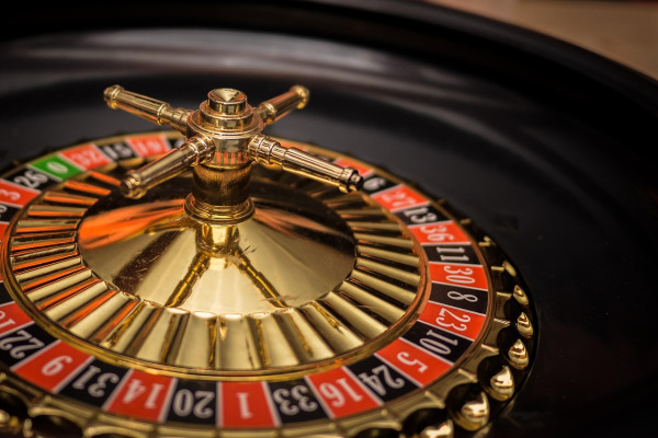 Live roulette casino table with dealer online for Southeast Asia